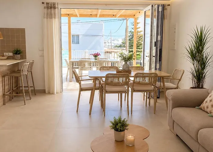 Hermosa Casa Con Piscina Cerca De La Playa De Punta Prima